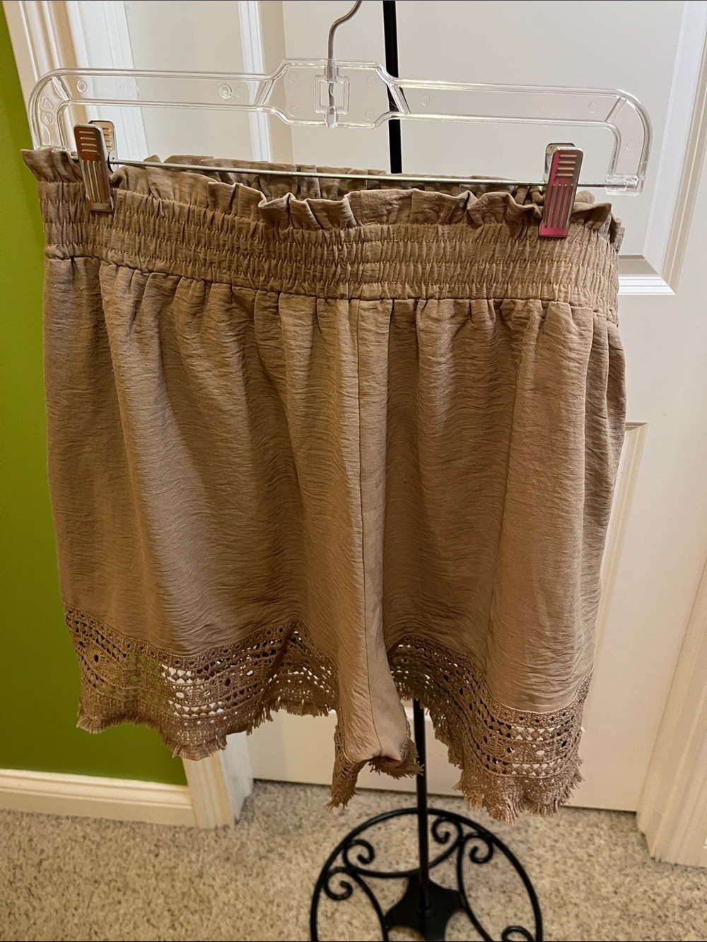 NWOT XL Cupshe Taupe Crochet Trim Paperbag Waist Shorts